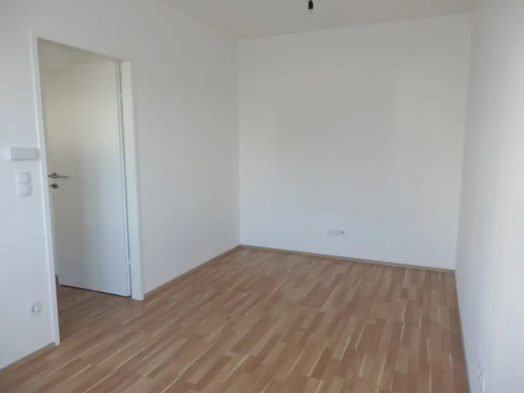 IDEALE HOFSEITIGE 2 Zimmer Neubauwohnung -  tolle Aufteilung!!