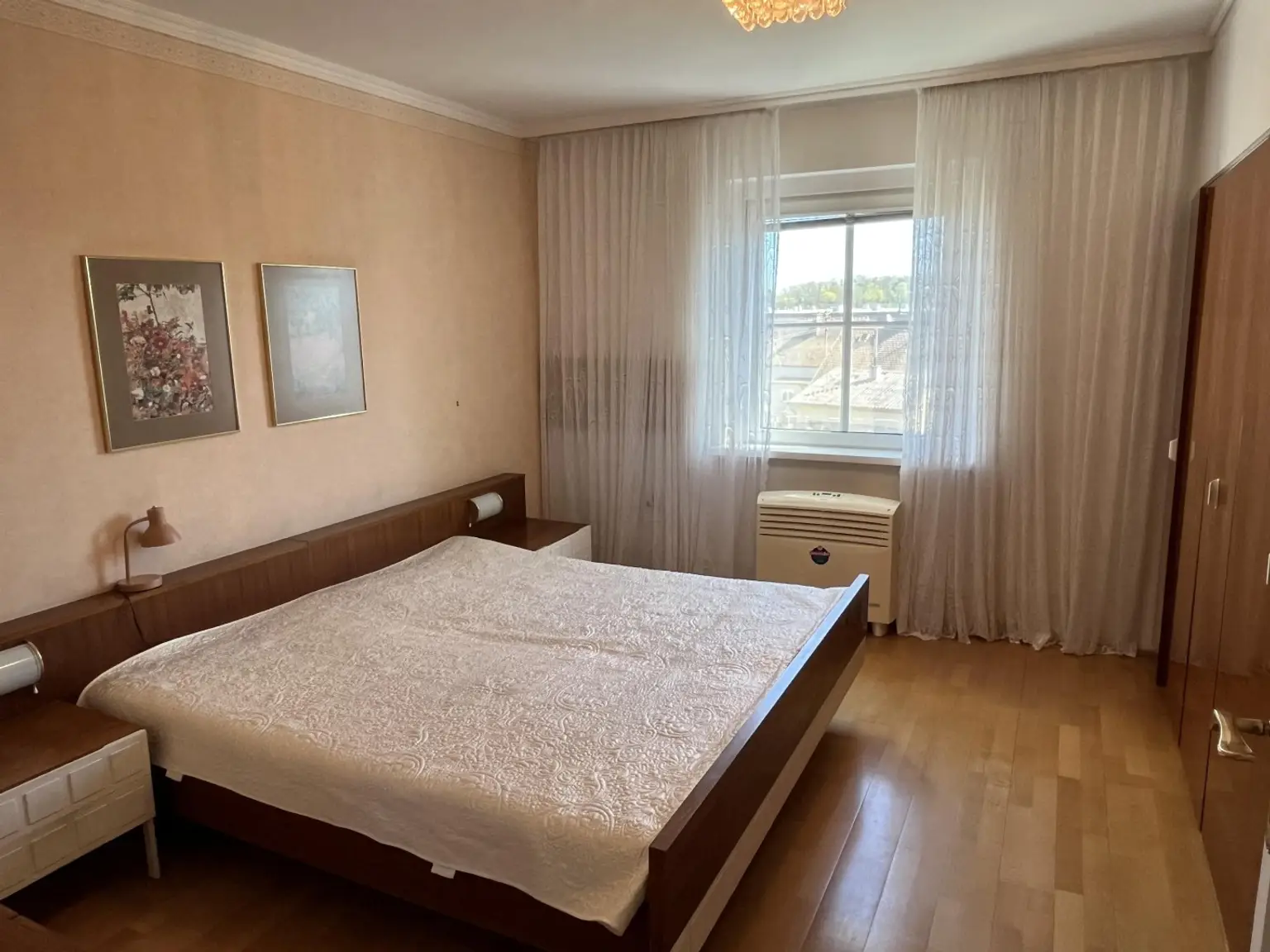 Zimmer 1 OG ca. 14,6 m²