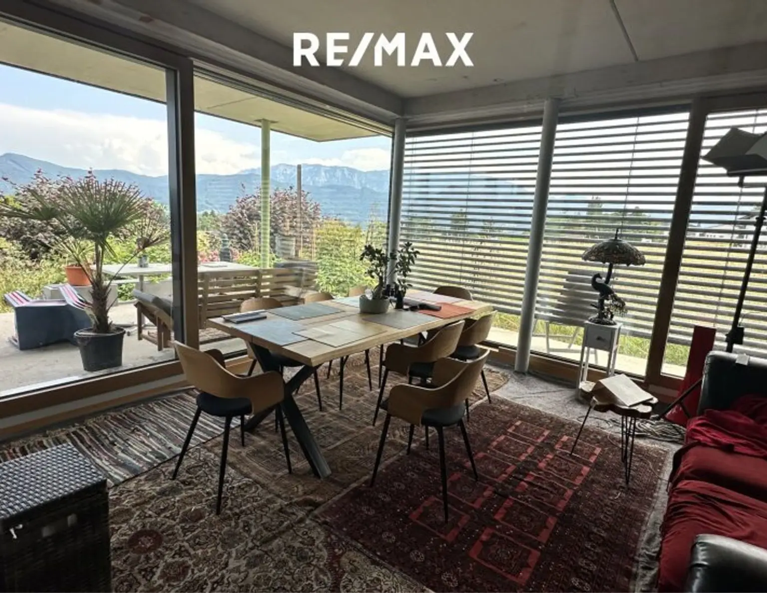 Traumhafte Gartenwohnung mit Seeblick am Attersee - Ihr neues Zuhause!