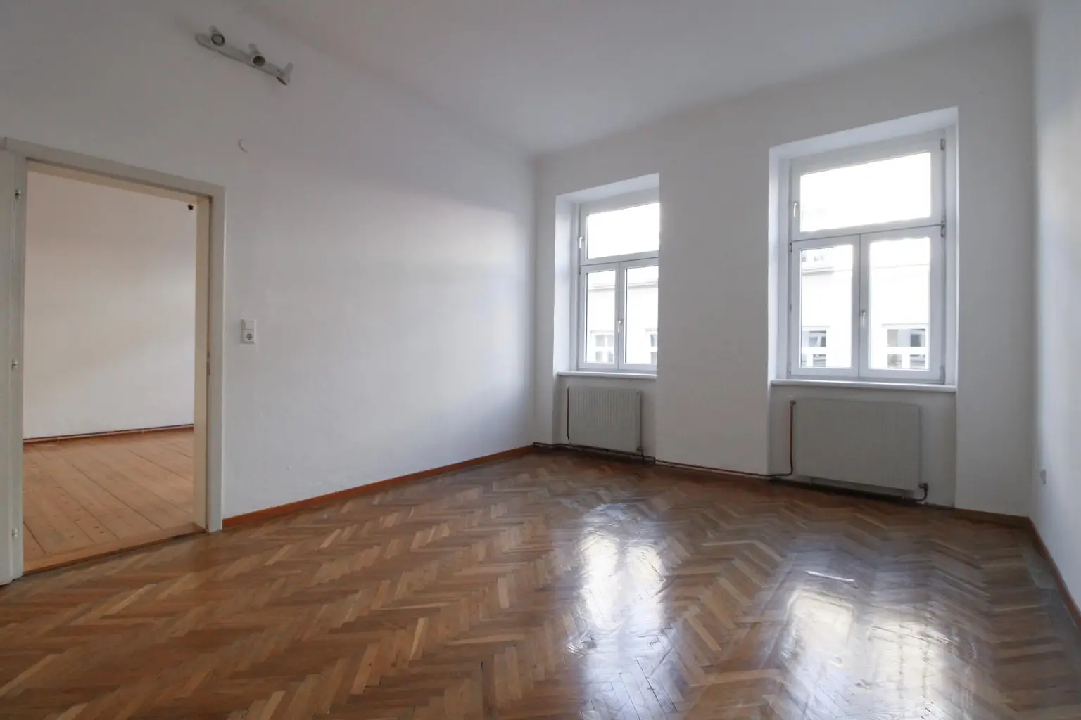 Altbauwohnung mit Potenzial in begehrter Lage von Währing