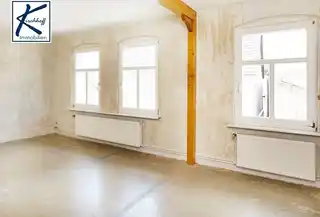 großzügiges Wohnzimmer OG