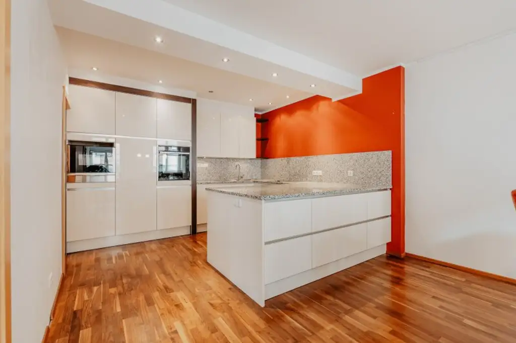 Neuer Preis: 5,5-Zimmer-Wohnung in Haller Altstadt