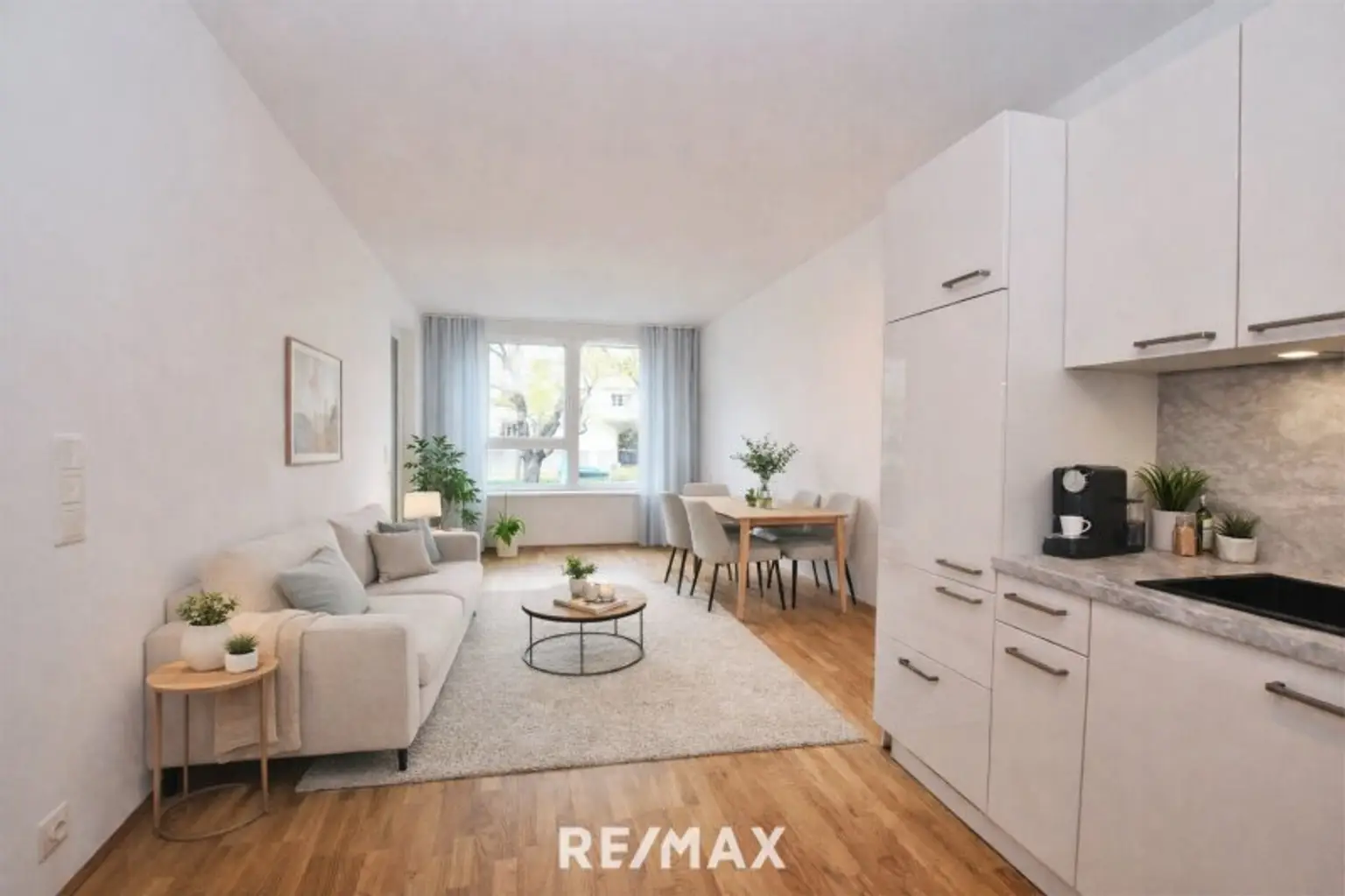 Wohnzimmer (virtuell eingerichtet)