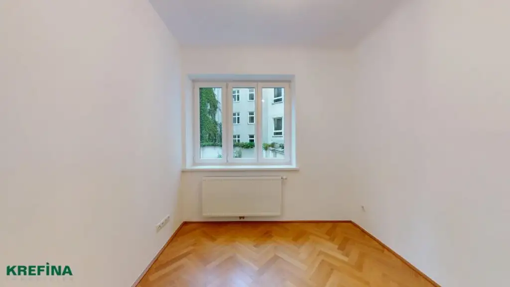 Gerlgasse: Hübsche Kleinwohnung, die um eine Loggia und einen Gartenfläche erweitert wird