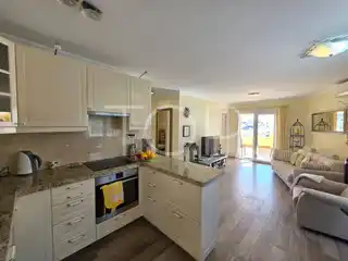 64cb64a2-6fbb-48b1-ba29-204bf8d1f4f6