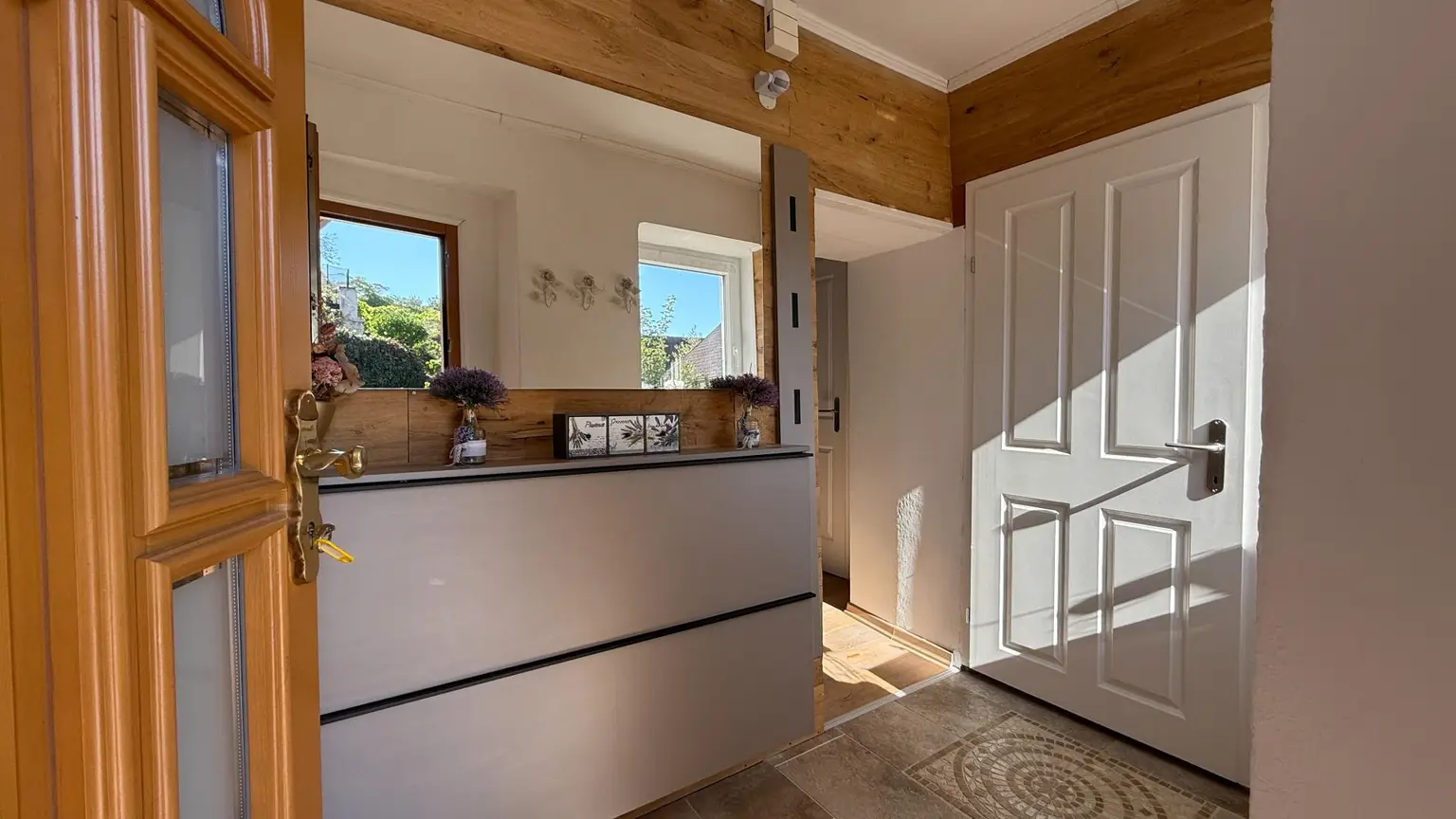 Einfamilien-/Ferienhaus verbindet historischen Charme mit modernem Wohnkomfort mit Burgblick - auch Hauptwohnsitz möglich!