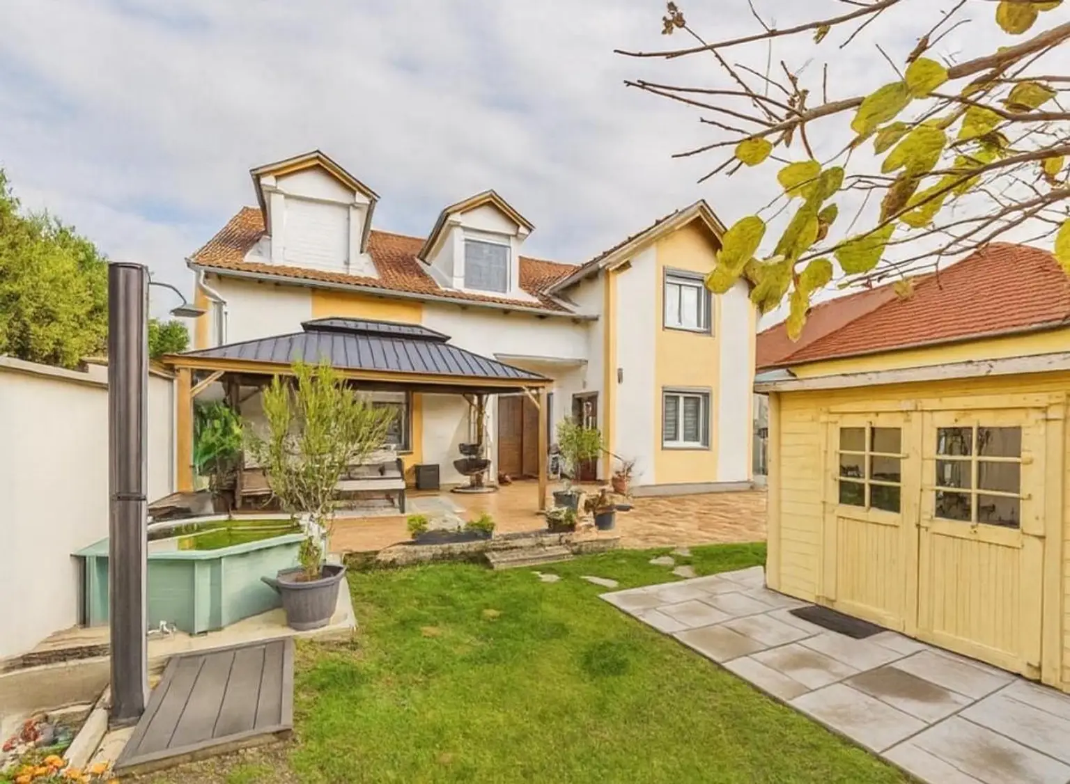 Zweifamilienhaus in Illmitz Gartenansicht