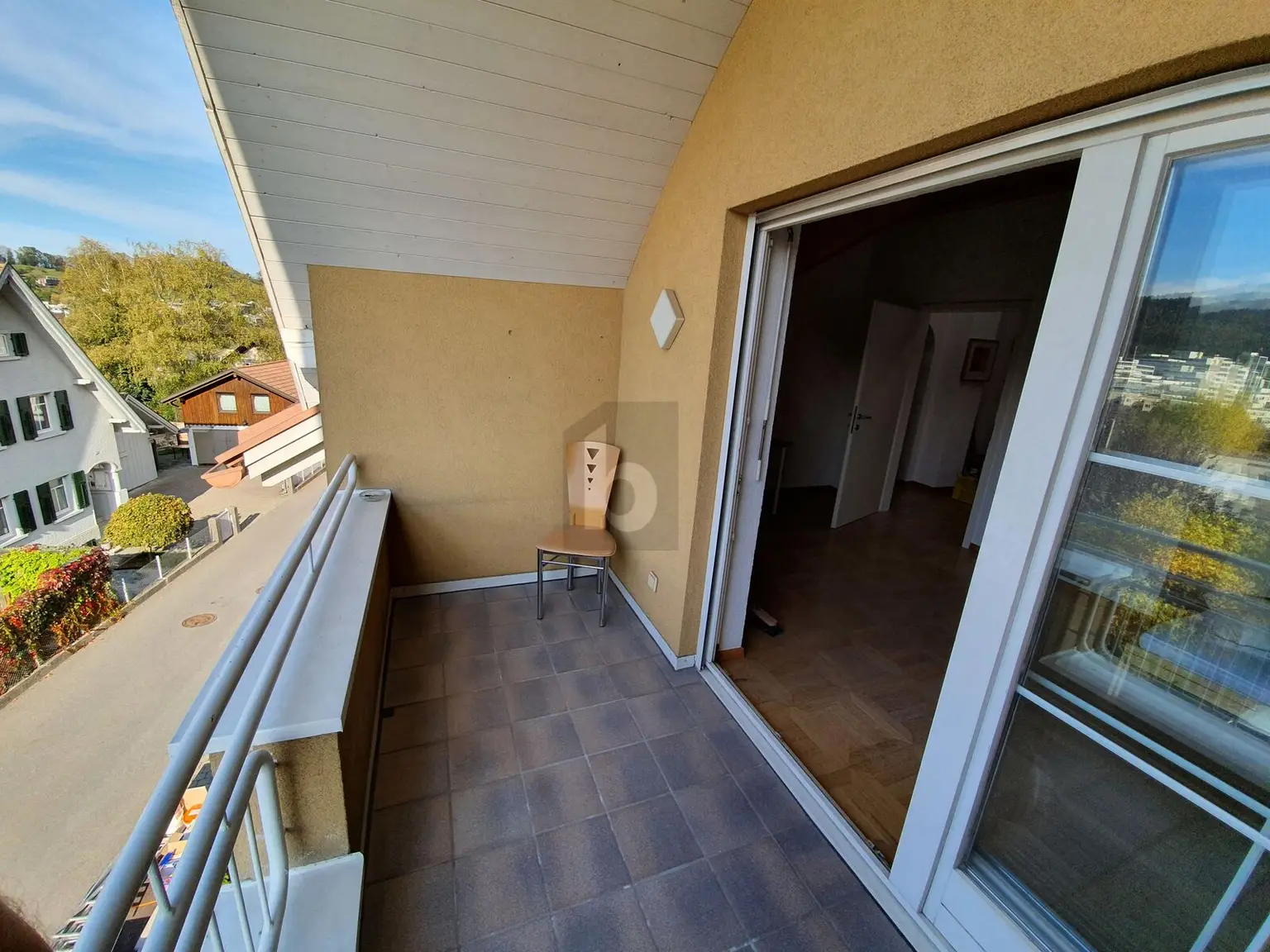 PREIS HIT IN TOP LAGE UND GRENZNÄHE MIT BALKON