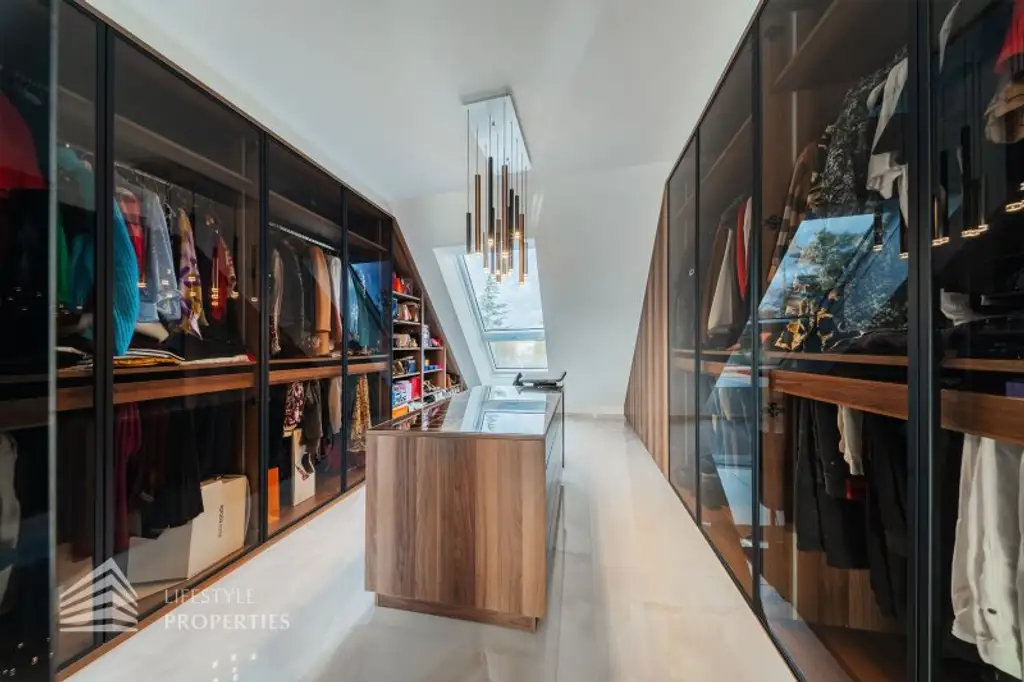 Grandiose Luxusvilla mit Pool - Ihr Rückzugsort Nähe Wienerberg