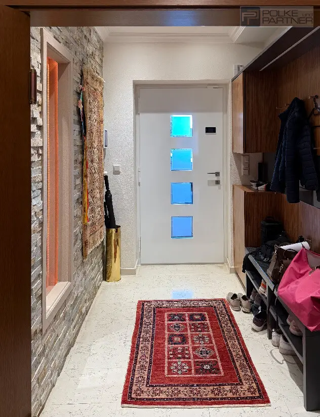 GARTENPARADIES   -  9.000 M² - 
LANDHAUS IN PARKLANDSCHAFT  
NUR 30 MINUTEN VON WIEN