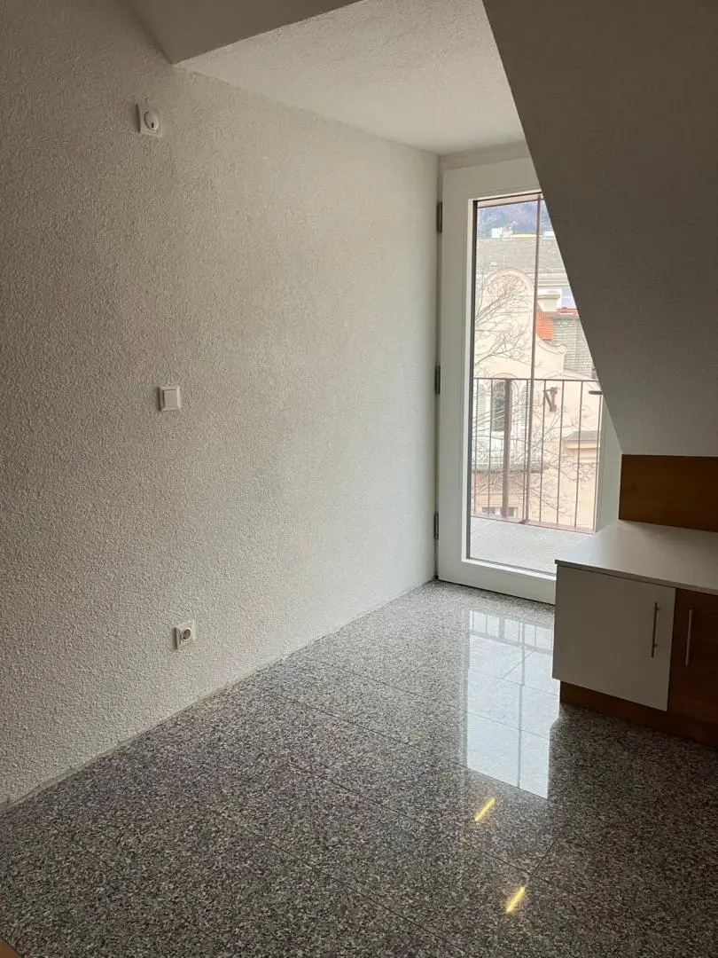 kleines Zimmer Ebene 1- Zugang zum L ift