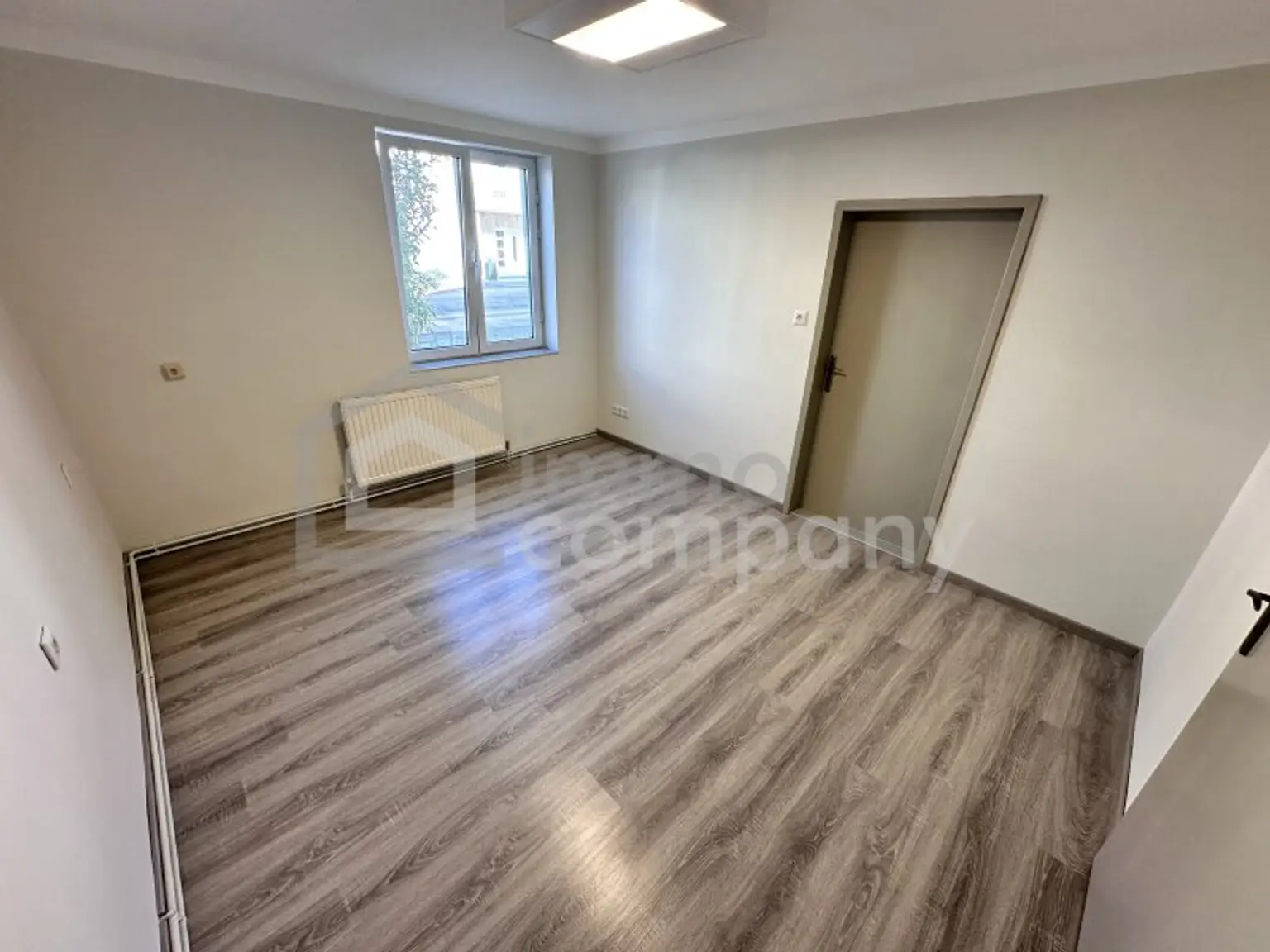 Helle 2-Zimmer-Wohnung in Lassee – Wohlfühloase für 600 € Kalt! Stadtblick inklusive!