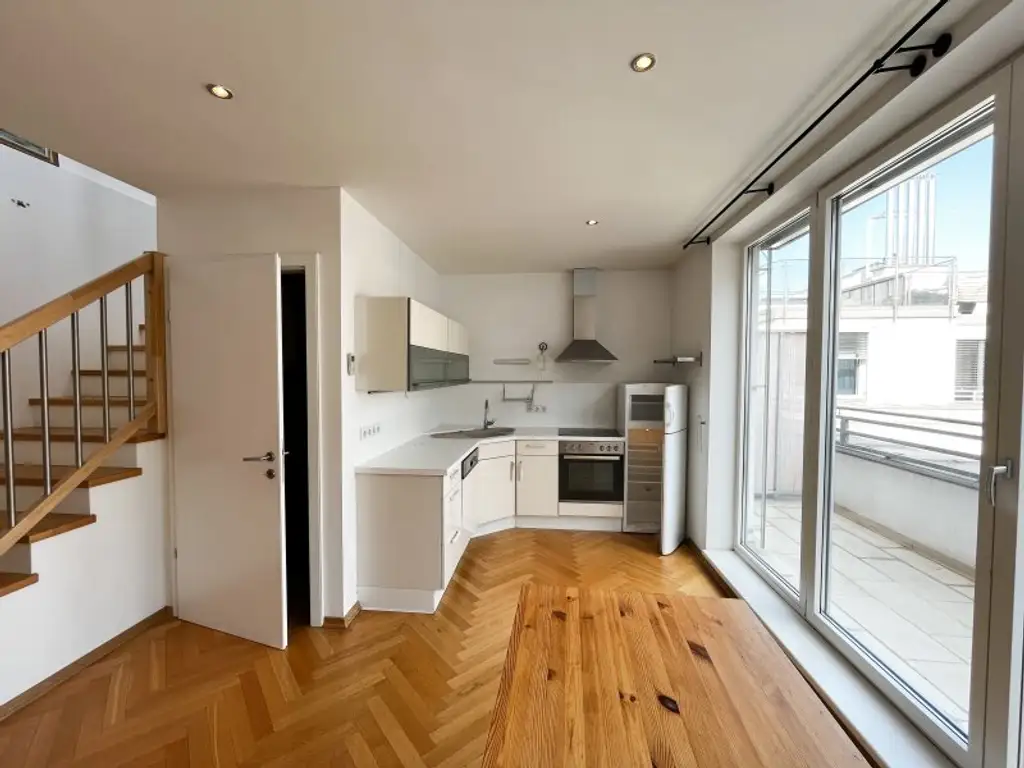 DACHTERRASSENMIETE, Nähe Börse / Rudolfsplatz - teilmöbliert