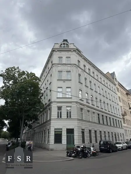 Steinwurf zum Augarten - Nach Ihren Vorstellungen und Bedürfnissen gestalten: Sanierungsbedürftiges strassenseitiges Büro/Praxis/Verkaufsfläche etc. und Wohnung -  Prachtvolles Stilaltbauhaus