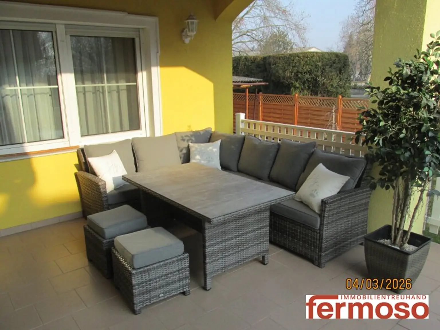 Traumhafter Bungalow vollunterkellert mit Fitness und Kino, perfekt und gepflegt mit wunderbaren Garten