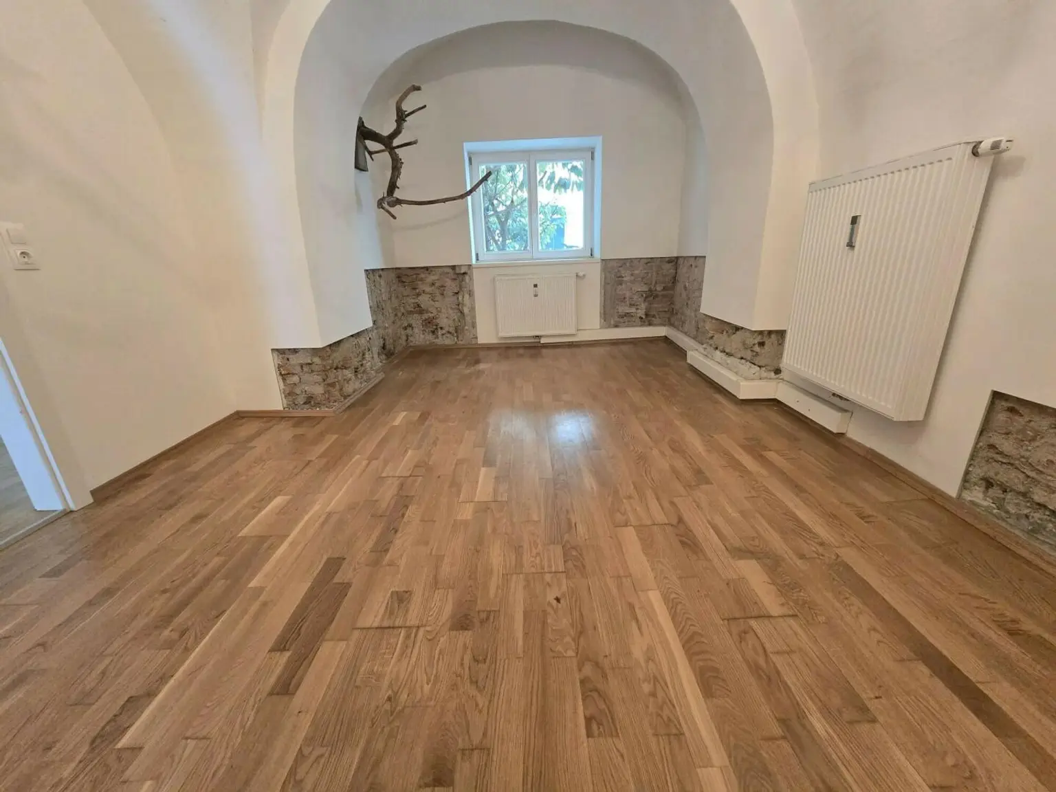 Nette Drei-Zimmer-Wohnung mit eigenem Gartenanteil - Nähe Kunsthaus - ab sofort!