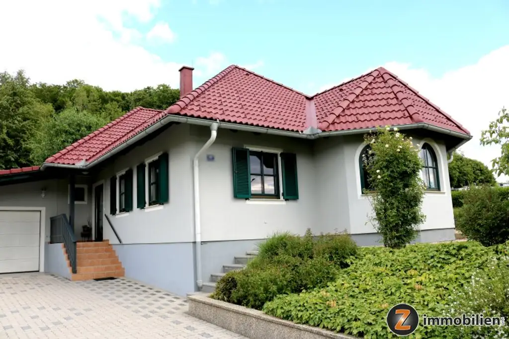 Charmanter Bungalow in Kukmirn – Ihr neues Zuhause mit Garten und Südbalkon!