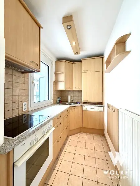 Zu vermieten: 1-Zimmer | großer Balkon | Hoßplatz 25er 26er | Keine Ablöse