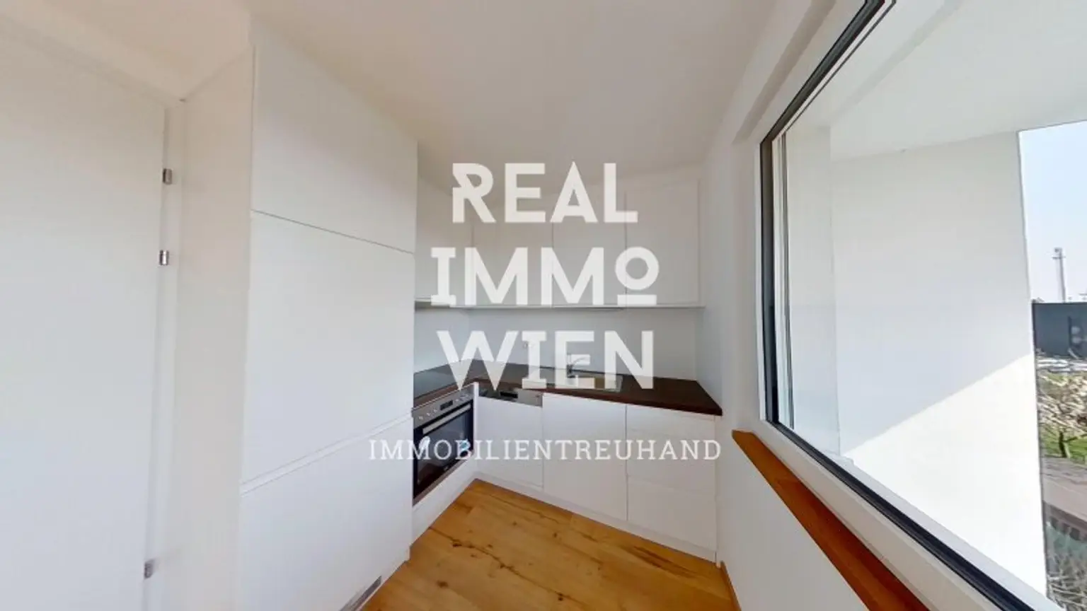 Wunderschöne sonnendurchflutete Wohnung mit Balkon im 23. Bezirk!!! Nähe U6 PERFEKTASTRAẞE!! 360°- 3D Grad Besichtigung!!