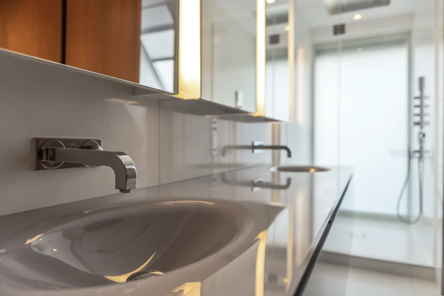 In 3 Minuten vom eigenen Pool ins pralle Leben - und trotzdem ein Familienrefugium