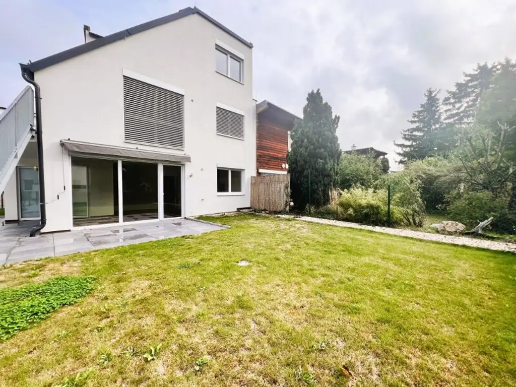 Sehr schöne Familienwohnung mit Terrasse und  großer Gartenfläche (T 1.3 /  EG)