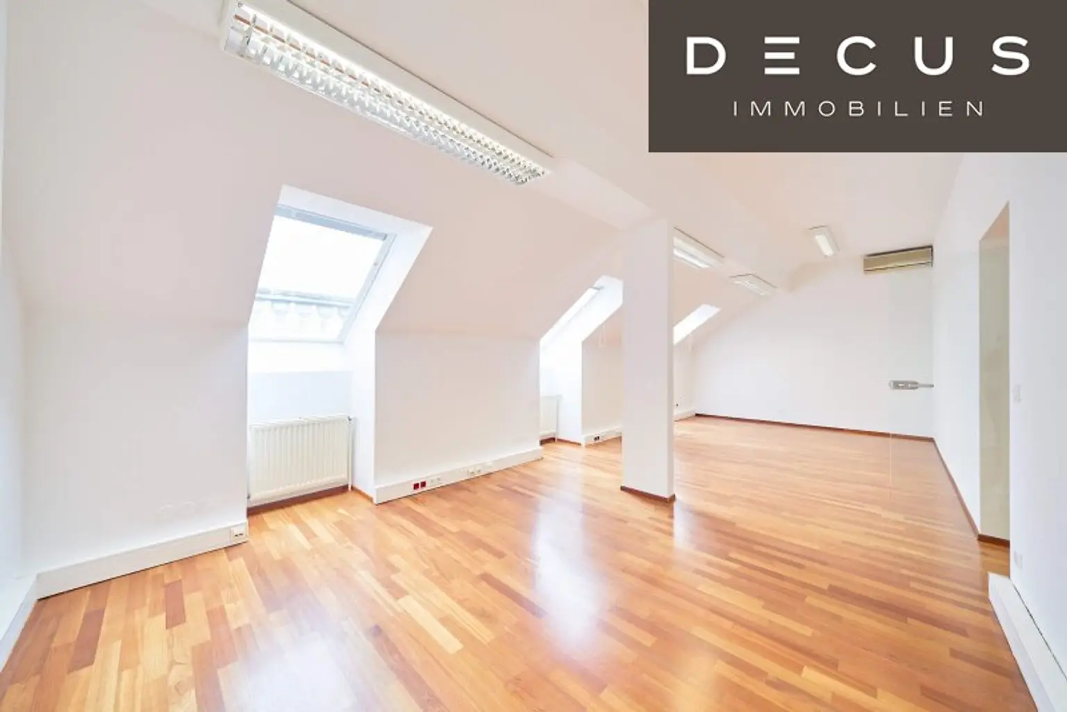 + + + NUSSDORFER PLATZ + + + hochwertiges 5-Raum-Büro + + + gekühlt + + +