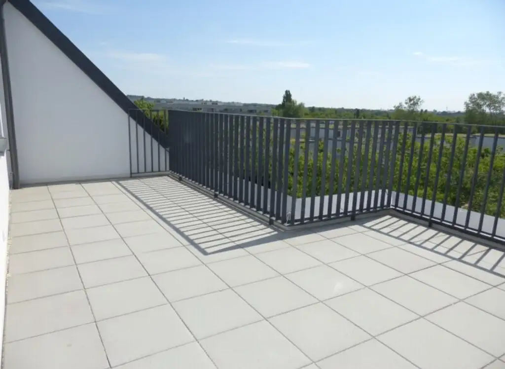 ZWEITBEZUG 3 Zimmer-TERRASSEN-Neubauwohnung - HOFSEITIG