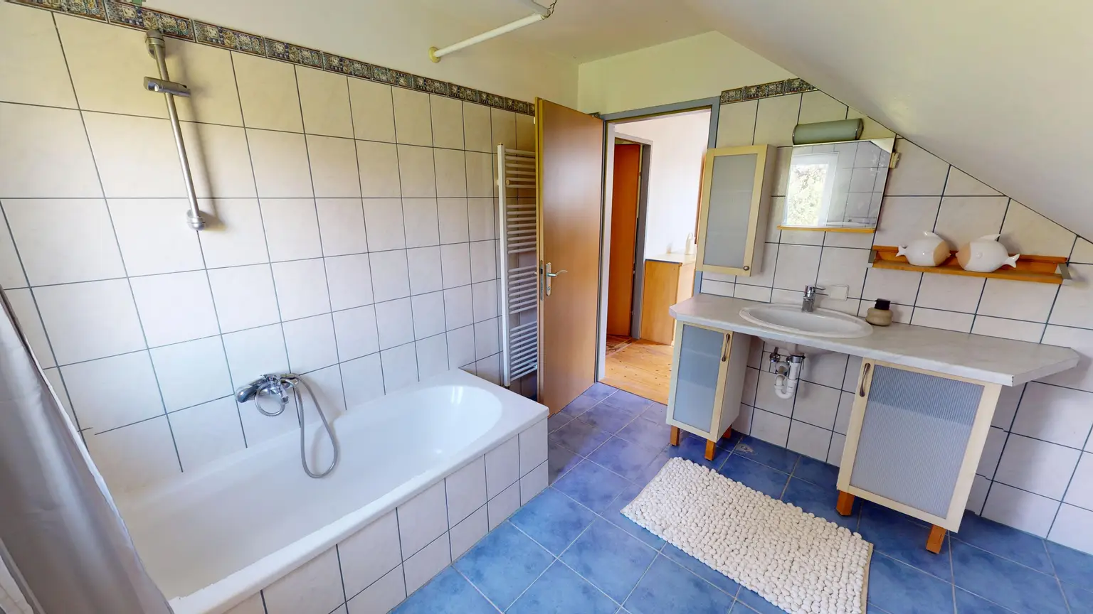 Einfamilienhaus mit großem Garten und Badezugang bei Groß-Enzersdorf