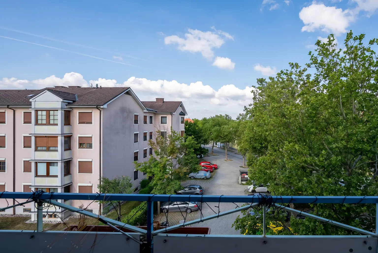 ** Gepflegte 2 Zimmerwohnung Mietwohnung im Grünen ! **