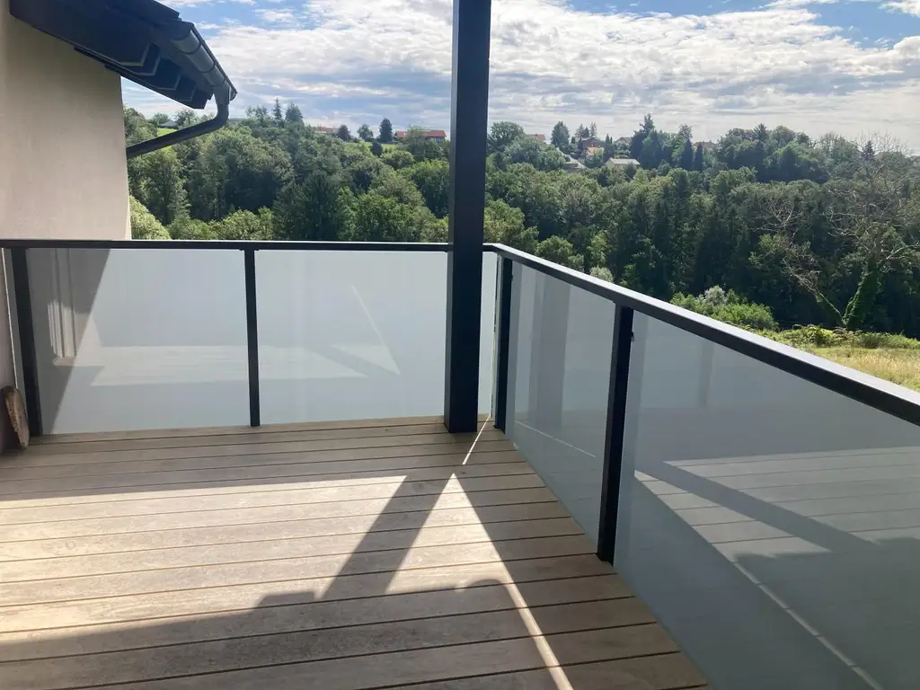 Neubau mit Lift, Wellness und vielen Extras