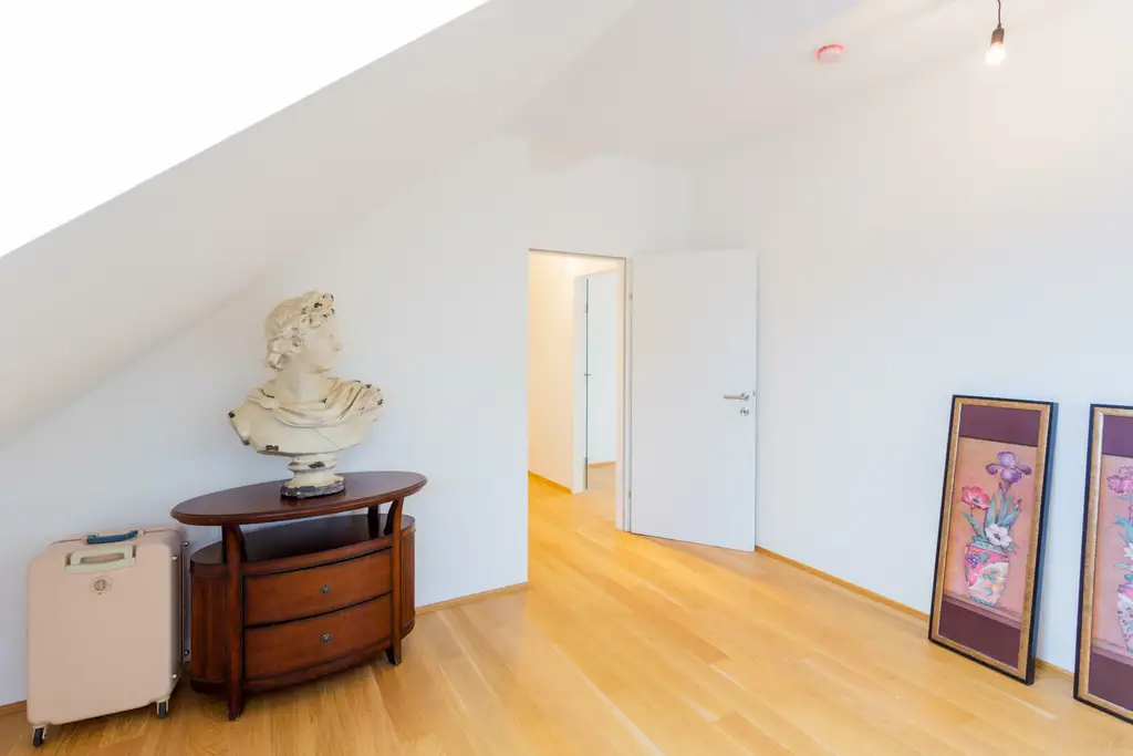 8043 Kauf: 3 Zimmer Erstbezugswohnung in stilvollem Gebäude nahe Hilmteich & KF UNI Graz