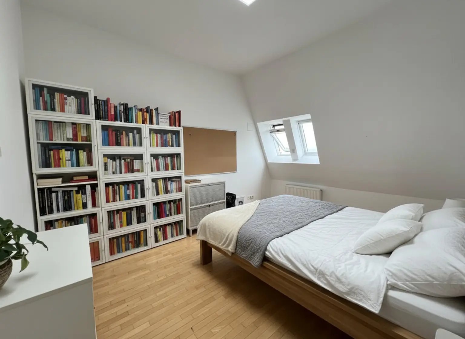 UNBEFRISTET: Klimatisierte, ruhige 3-Zimmer Wohnung mit Terrasse und Blick über die Dächer Wiens