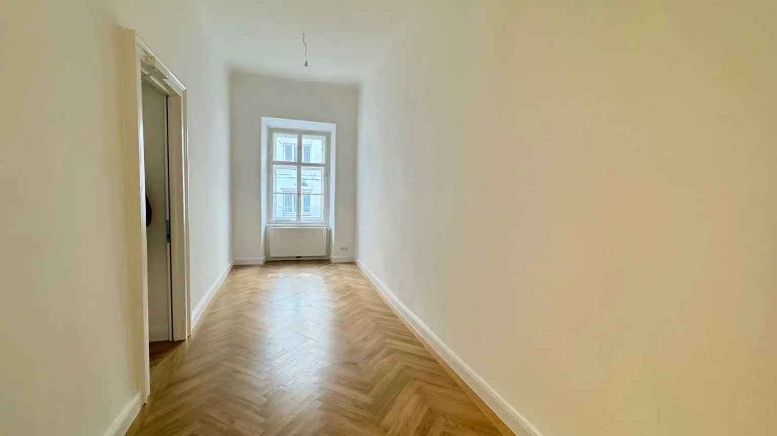 Schönes Altbaubüro in top Lage zu mieten!