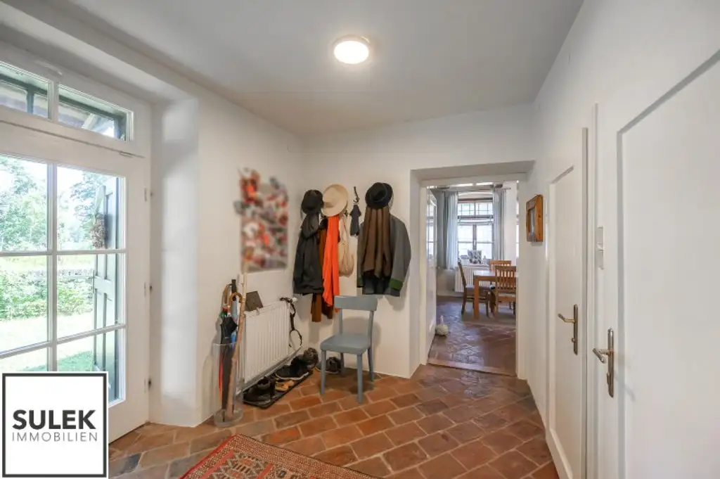 charmantes Einfamilienhaus mit dazugehöriger Einliegerwohnung in Petronell - ab 1.11.2025
