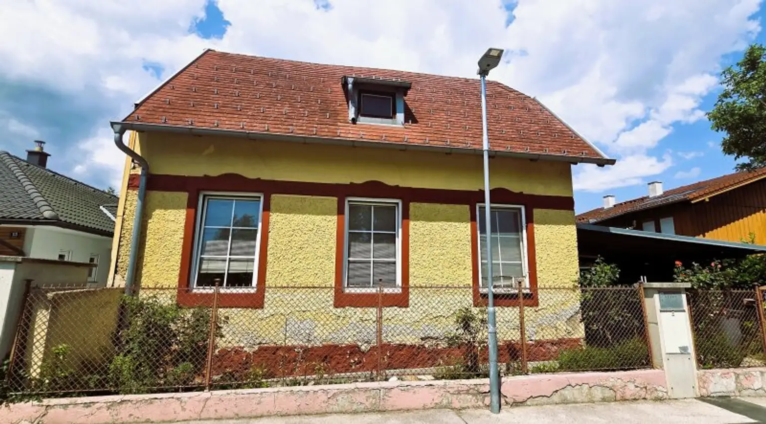 Sanierungsbedürftiges Haus  – Grundstück mit ca. 486 m² in Tribuswinkel bei Baden
