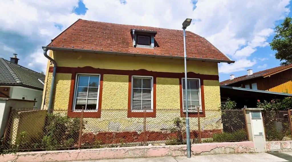 Sanierungsbedürftiges Haus  – Grundstück mit ca. 486 m² in Tribuswinkel bei Baden