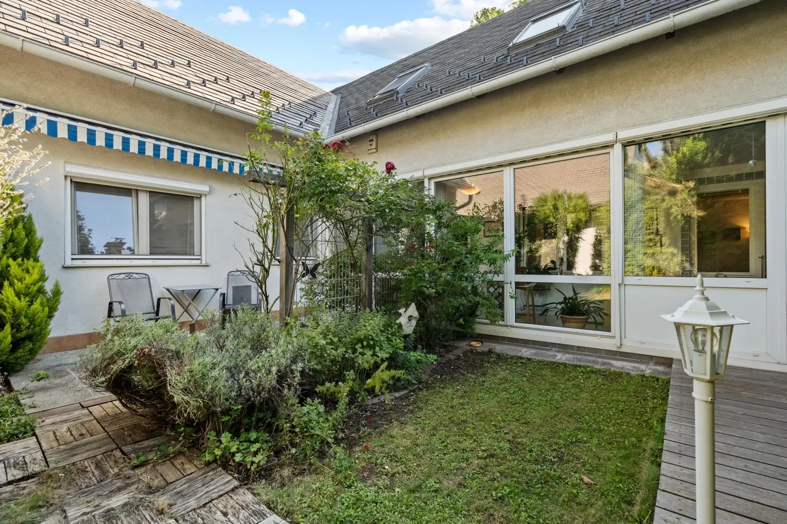 "Einfamilienhaus - 7 Zimmer- zu Fuß zum Badeteich Hirschstetten"