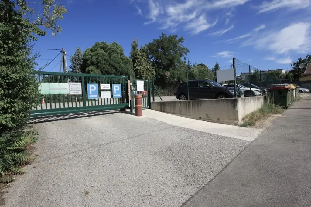 Sonniges Grundstück in absoluter Ruhelage mit Kleingartenhaus-Widmung