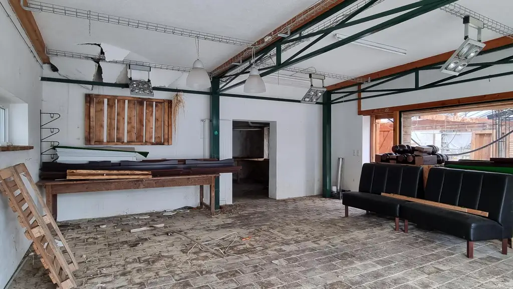 Grundstück mit alter Gärtnerei und Altbestand
