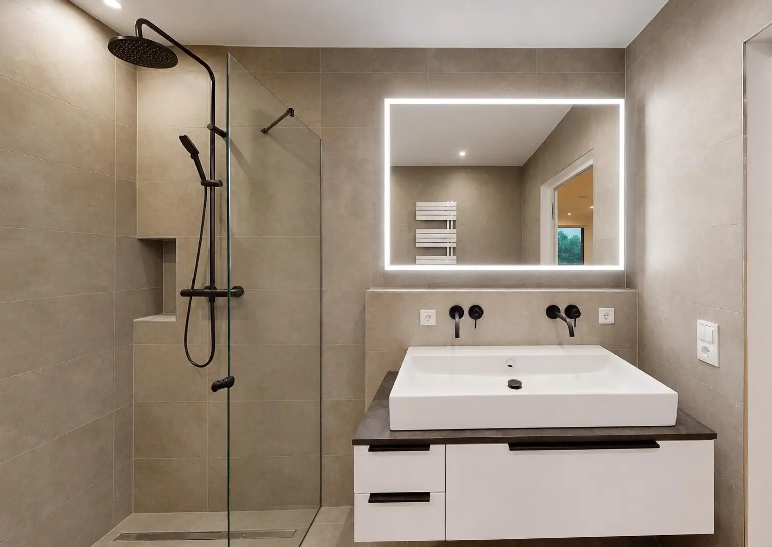 Wohnung - Badezimmer.
