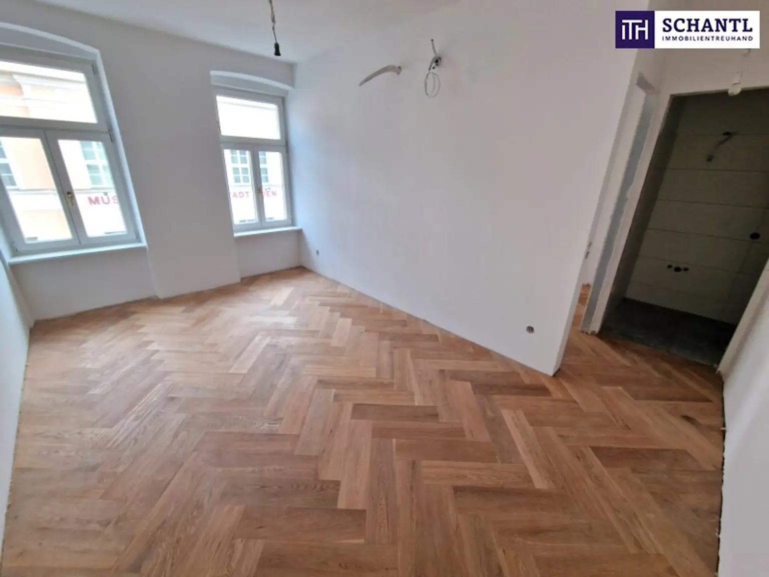 ***Ein Zuhause zum Verlieben – stilvoll saniertes Altbaujuwel mit 3 Zimmern, Klimaanlage, Terrasse & edlem Fischgrätparkett - überzeugen Sie sich selbst bei einer Besichtigung***