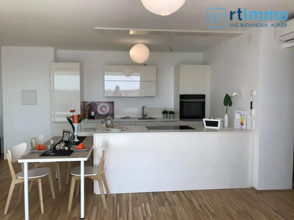 Einzigartiges Penthouse mit Traumterrasse, Fernblick und Klimaanlage