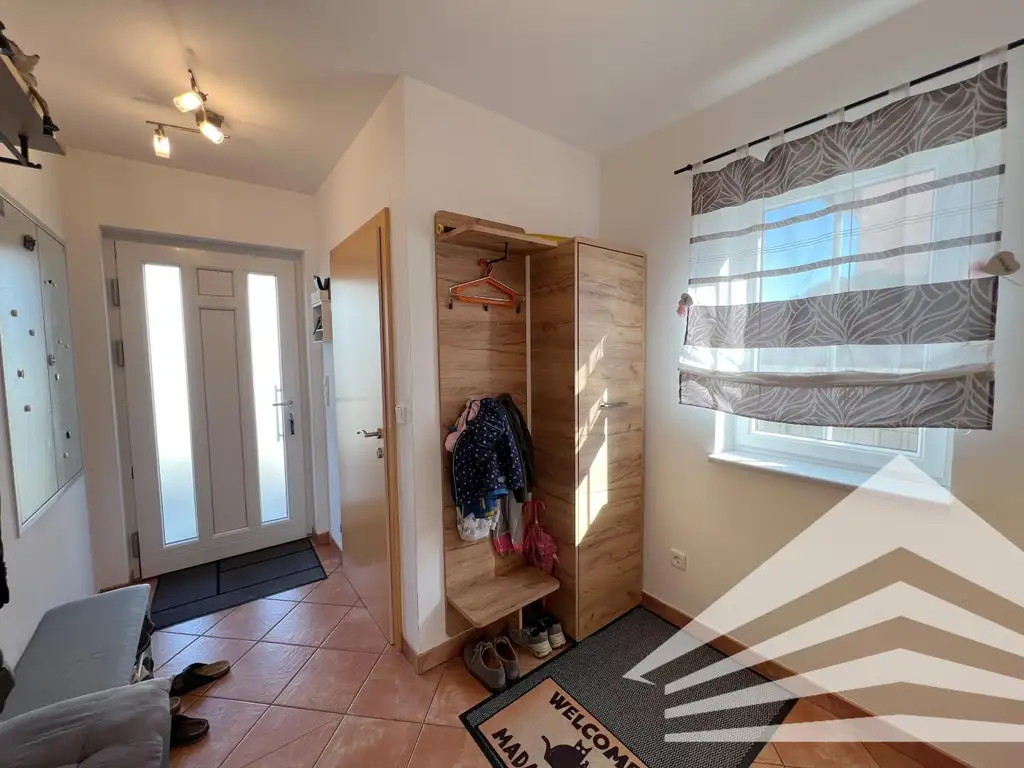 Großzügiges Eckreihenhaus mit Garten & Pool in toller Siedlungslage! 360° Rundgang online!
