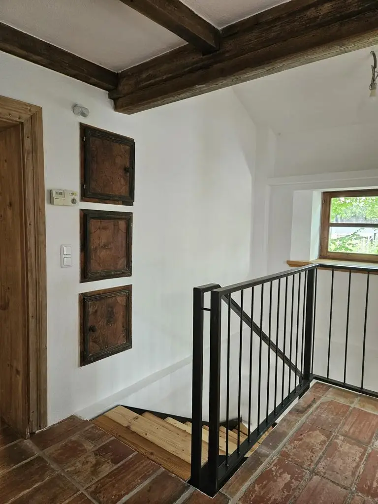 Künstlerhaus in Seenähe – Wohnen mit Geschichte und Seele