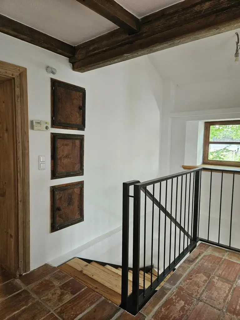 Künstlerhaus in Seenähe – Wohnen mit Geschichte und Seele
