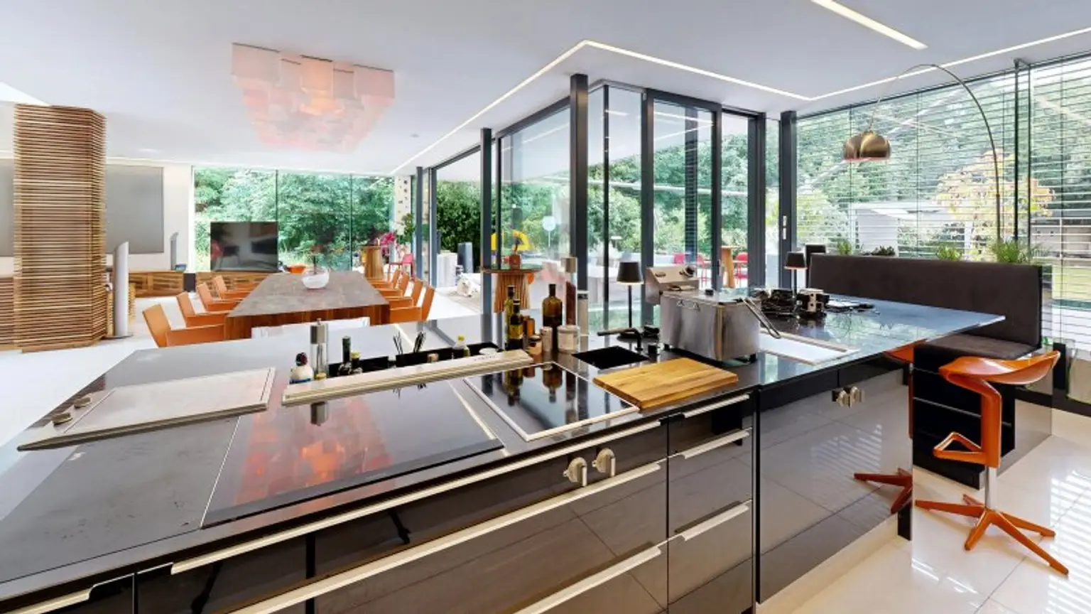 Luxusvilla mit Infinitypool in absoluter Ruhelage in Hinterbrühl – Exklusives Anwesen mit Top-Ausstattung