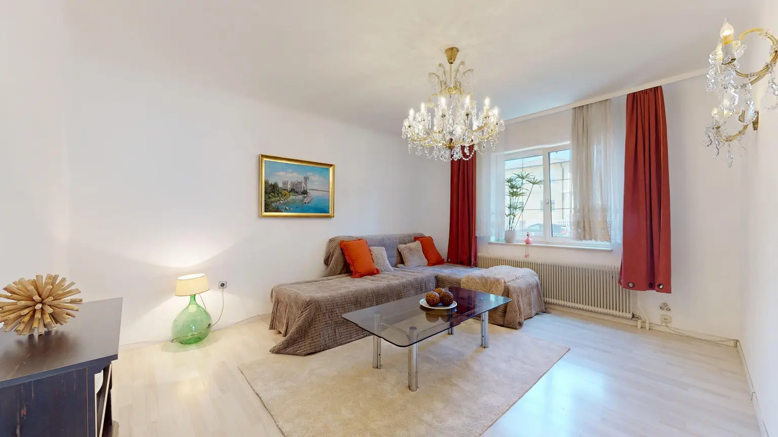 Familienhaus in U-Bahn - Nähe mit Nebengebäude/Büro/Lager auf Eckgrund in Aspern