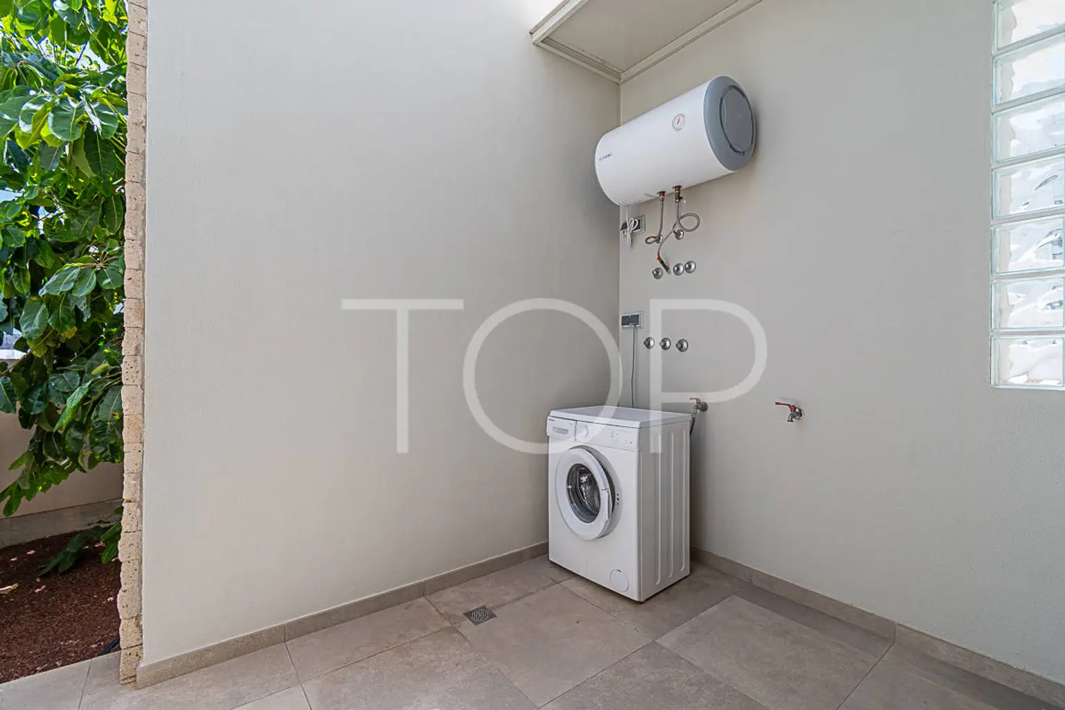 Villa-La-Caleta-Laundry-Tenerife-1
