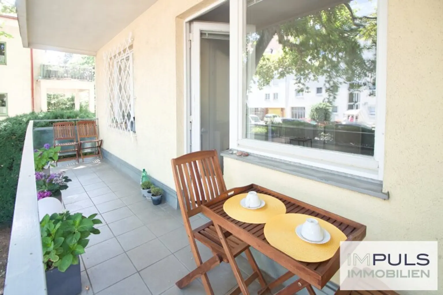 VOLLMÖBLIERT | Loggia mit Grünblick | EUR 1.200,-- inkl. Heizung | TOP Lage Nähe U4 Hietzing