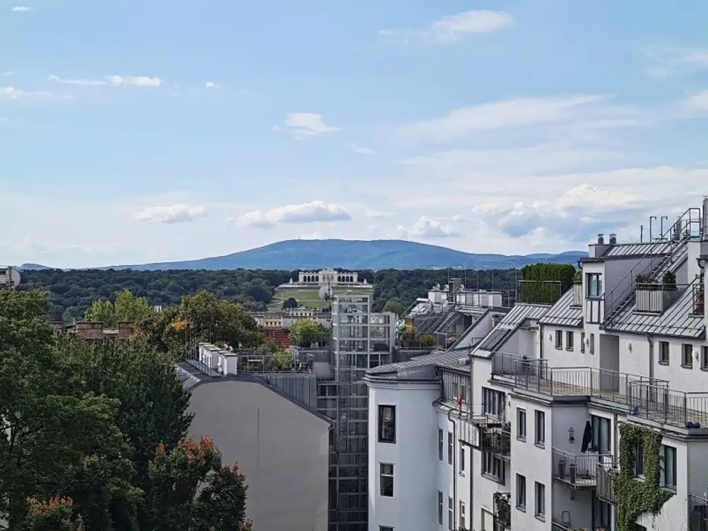 DACHGESCHOSS, U3-NÄHE, 55 m2 Maisonette, 2 Zimmer, Kochnische, Duschbad, Fernblick, Meiselstraße